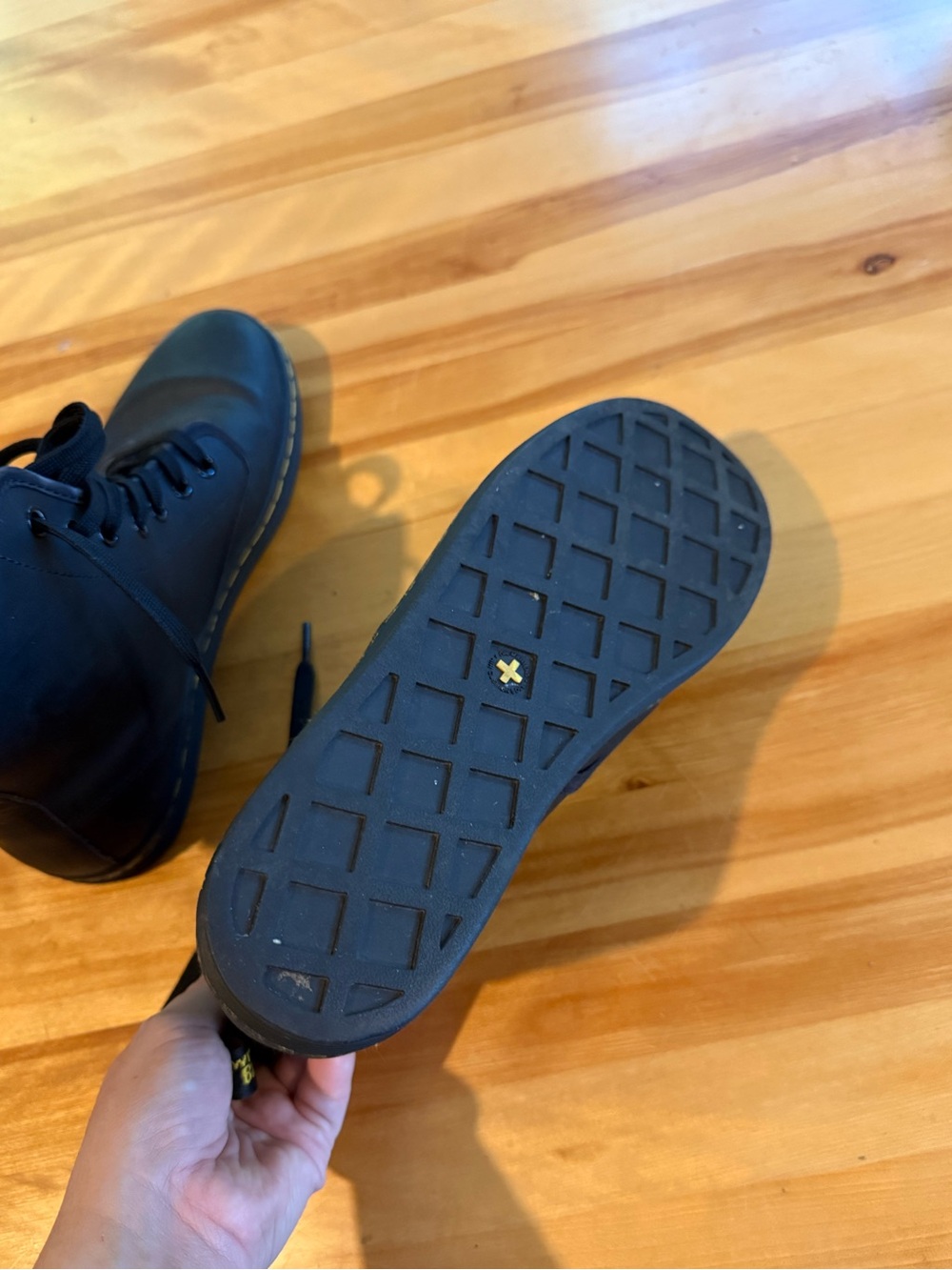 Dr. Martens Shoreditch boots women’s size 7 - Picture 7 of 8